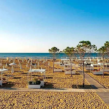 Warm Flat 100m From The With Ac - Beahost Hotel